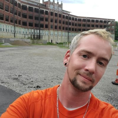 Profile Picture of Jeffrey Coddington (@JeffreyCodding4) on Twitter