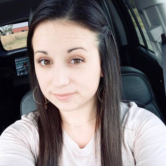 Profile Picture of Carina Stricklen (@clian94) on Poshmark