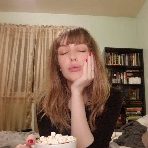 Profile Picture of Danielle Lamothe (@ladyofthemoths) on Poshmark