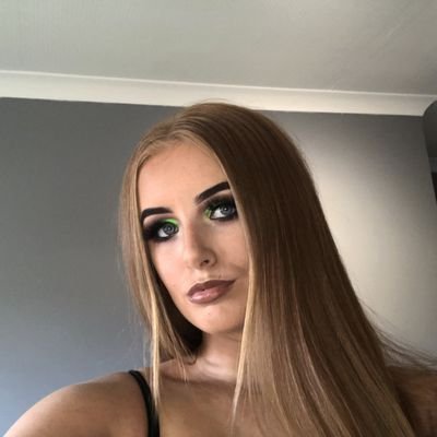 Profile Picture of Lois Campbell (@Loiscampbell67) on Twitter