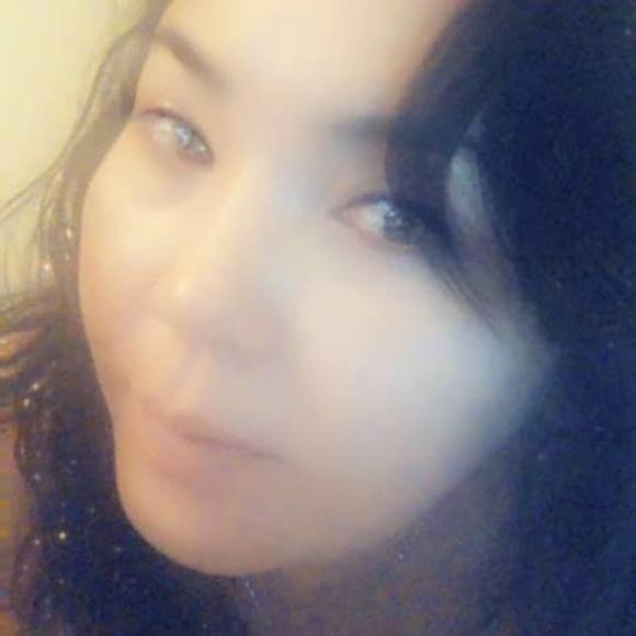 Profile Picture of Michelle Pham (@nhuangmay73) on Poshmark