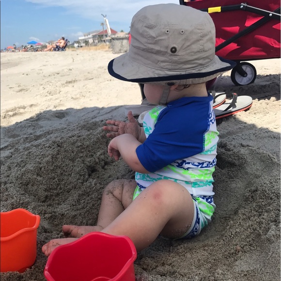 Profile Picture of Abby Wahlert (@abbyraex) on Poshmark