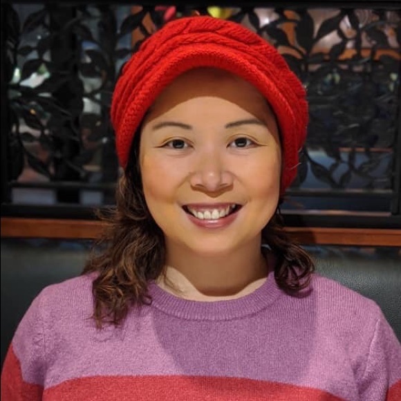 Profile Picture of Jeniffer Lagman (@technoaddict) on Poshmark