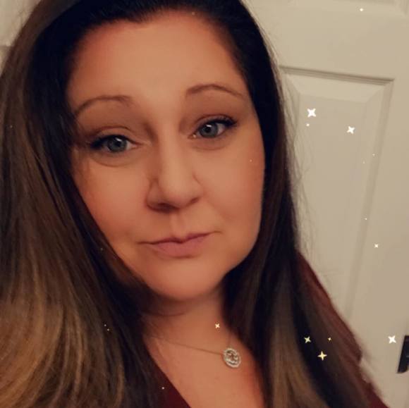 Profile Picture of Kristy Unruh (@hinnardk) on Poshmark