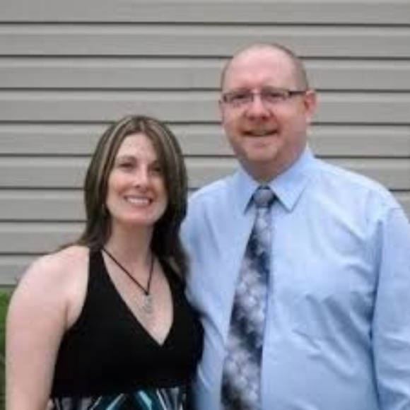 Profile Picture of Christi Crippen (@christi9612) on Poshmark