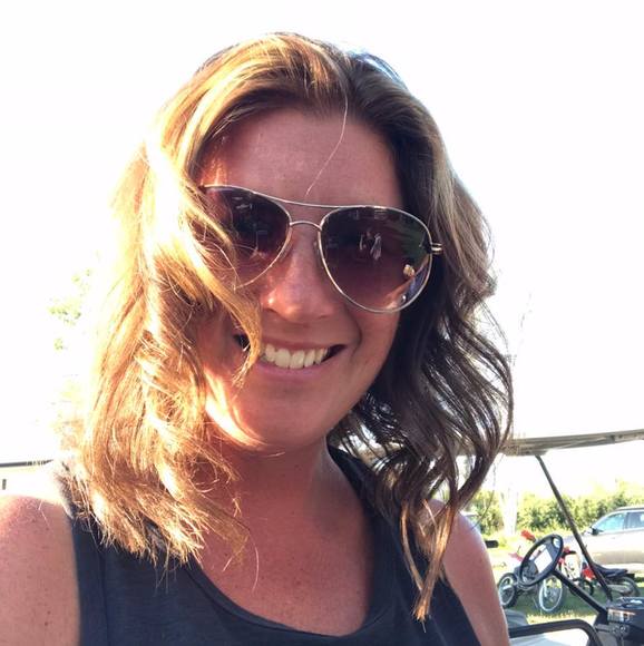 Profile Picture of Julia Purdy-shipley (@juliasamara) on Poshmark