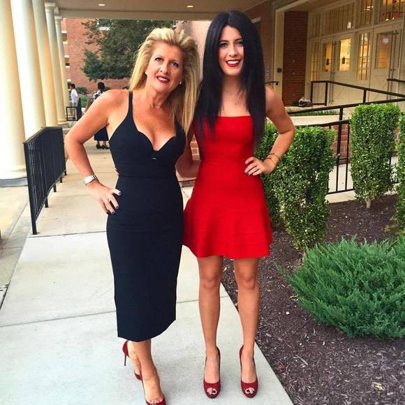 Profile Picture of Demitra Karalis (@demikaralis) on Poshmark