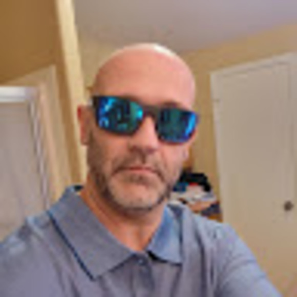 Profile Picture of Alex Adler (@alexadler6977) on Poshmark