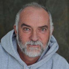 Profile Picture of Andy McPhee (@ActorAndyMcPhee) on Twitter