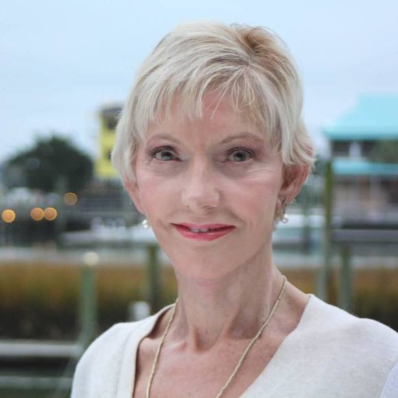 Profile Picture of Chris Camlin (@chriscamlin) on Poshmark