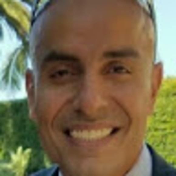 Profile Picture of Amir Moradi (@amir31moradi) on Poshmark