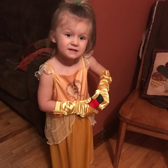 Profile Picture of Lisa Quistorf (@cuetoo) on Poshmark