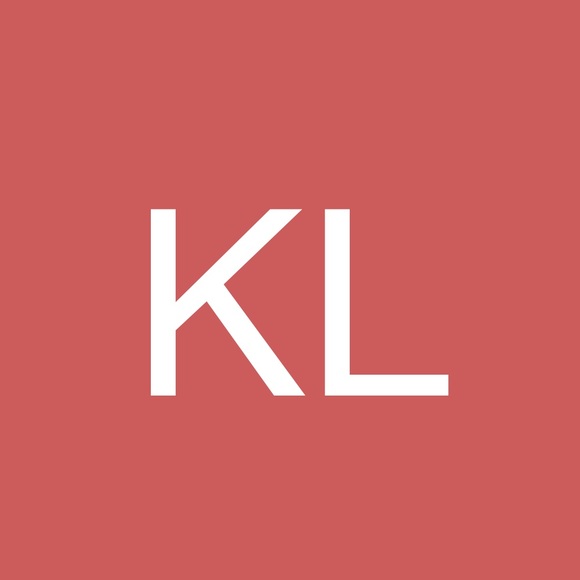 Profile Picture of Kimberlee Luce (@kimberleeluce74) on Poshmark