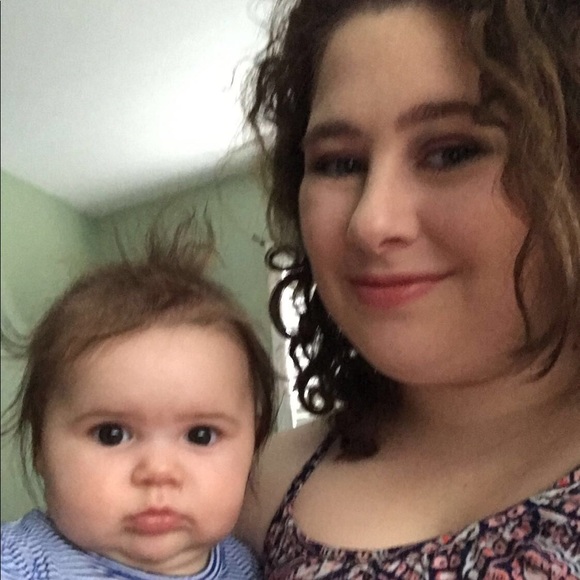 Profile Picture of Danielle Tibbs (@danielle_tibbs) on Poshmark