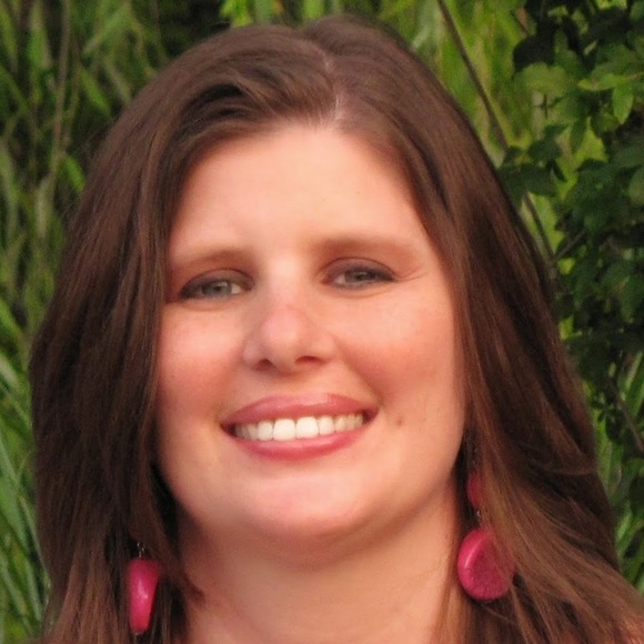 Profile Picture of Dawn Osterhoudt (@dawnosterhoudt) on Poshmark