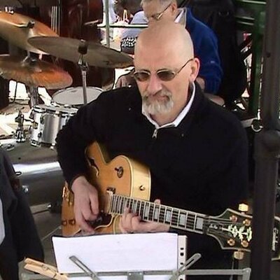 Profile Picture of Jonathan Grogan (@bleakanddivine) on Twitter