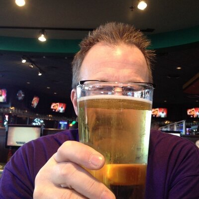 Profile Picture of Johnny Bottles (@John_E_Bottles) on Twitter
