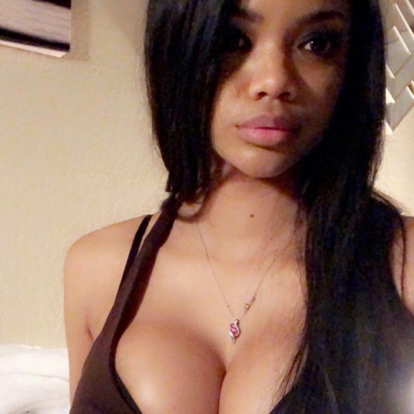 Profile Picture of Jaye Funkhouser (@jaye89103) on Poshmark