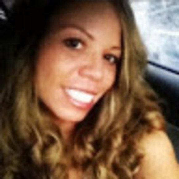 Profile Picture of Joi Whitmore (@joiwhitmore) on Poshmark