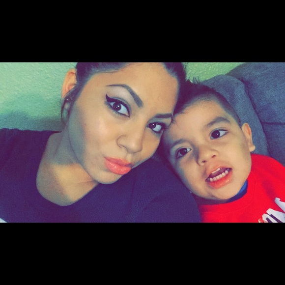 Profile Picture of Cecilia Chavez (@cecy12) on Poshmark