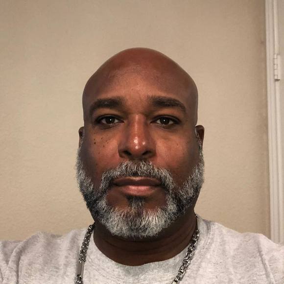 Profile Picture of Glenn Plowden (@gdplowden) on Poshmark