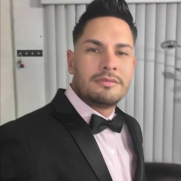 Profile Picture of Roberto yohan San miguel duque (@johanduke) on Poshmark