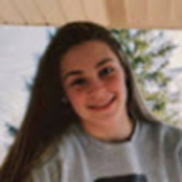Profile Picture of Sydney Jundt (@sydneyjundt) on Poshmark