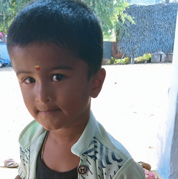 Profile Picture of Thenmozhi Thenmozhi (@akashva237) on Poshmark