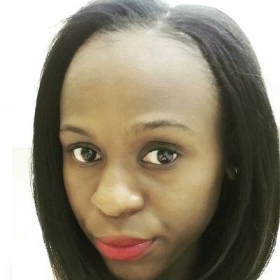 Profile Picture of Val Tait Vee (@tait_vee) on Twitter