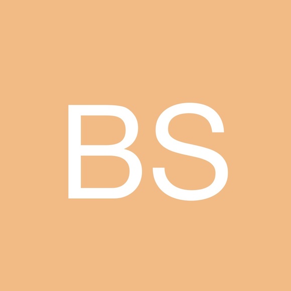 Profile Picture of Bette Smolen (@lbeetleg) on Poshmark