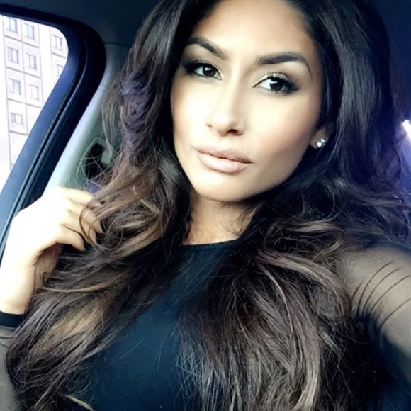Profile Picture of Bianca Ramos (@bramosxox) on Poshmark