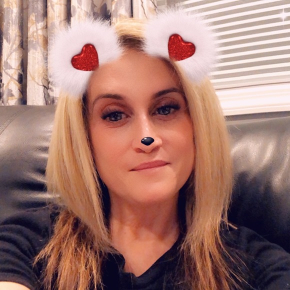 Profile Picture of Jennifer Licciardi (@jlicciardi7) on Poshmark