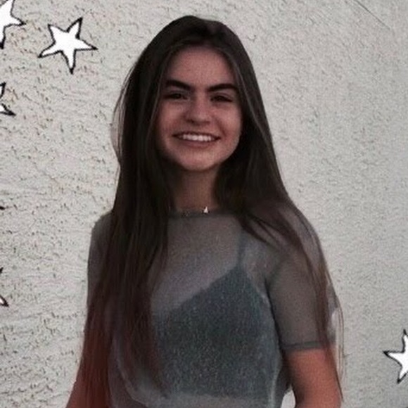 Profile Picture of Alyssa Ramirez (@alyssaasaenz) on Poshmark
