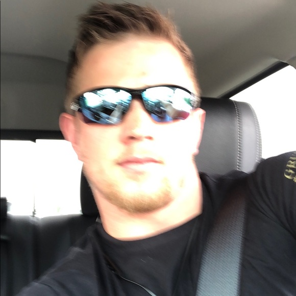 Profile Picture of James Calvey (@jamescalvey91) on Poshmark