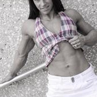 Profile Picture of Clare Vaughn (@hunnynill32457) on Twitter