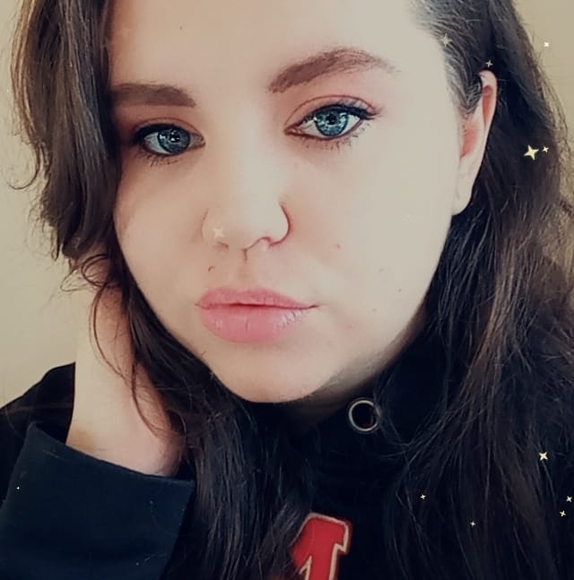 Profile Picture of Shailyn Braulick (@sbraulick) on Poshmark