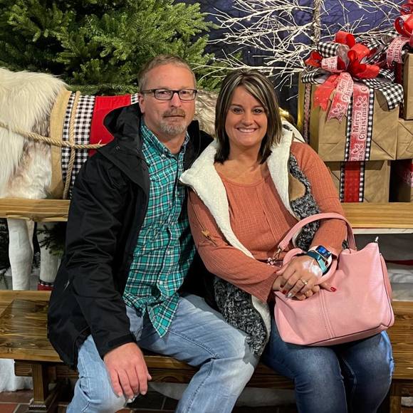 Profile Picture of Jason-christy Botts (@bottsfamilyof5) on Poshmark