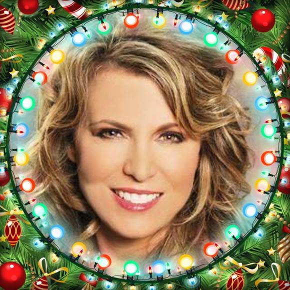 Profile Picture of Stefany Feeney (@stefanyfeeney) on Poshmark