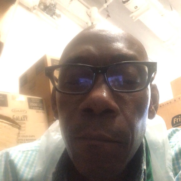 Profile Picture of Andrew Bacchus (@busyman956) on Poshmark