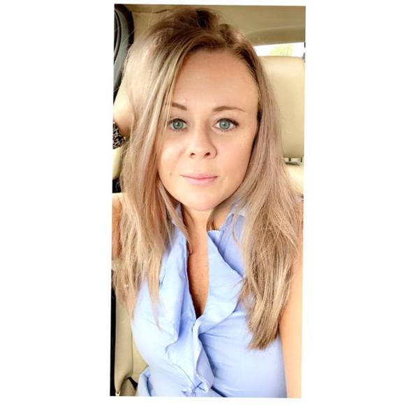 Profile Picture of Jackie Carlton (@jaxs181) on Poshmark