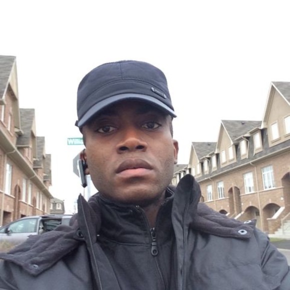 Profile Picture of Akindele Olaoluwa (@akindeleo) on Poshmark