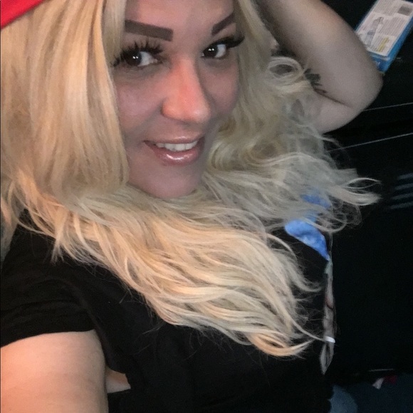 Profile Picture of Wanda Rodriguez (@wandy2439) on Poshmark