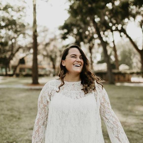 Profile Picture of Emily Wikel (@emilywikel) on Poshmark