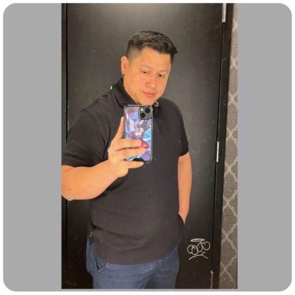 Profile Picture of Diego armando Armijos tigre (@diearmijos_18) on Poshmark