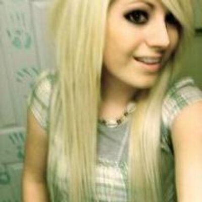 Profile Picture of Kat Rose Perrin (@Wuvkat) on Twitter