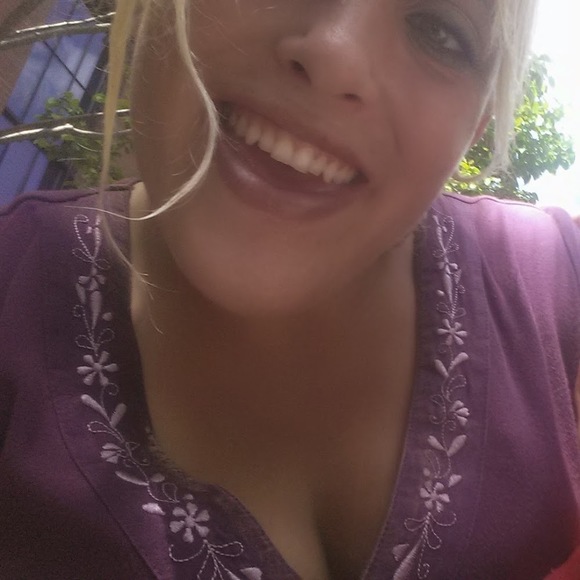 Profile Picture of Briana Tobin (@britobin90) on Poshmark