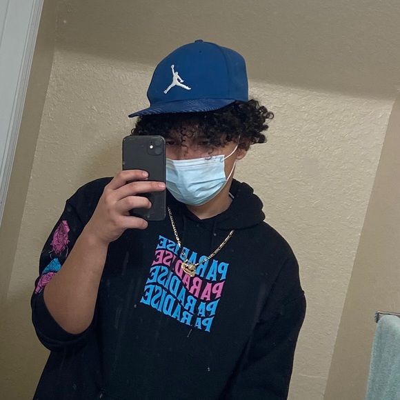 Profile Picture of Alexander Padilla (@sheluvssdeivin) on Poshmark