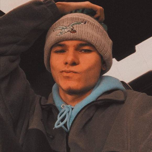 Profile Picture of Cody Fox (@lilfox1738) on Poshmark