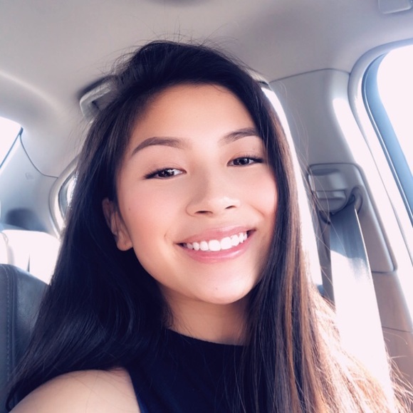 Profile Picture of Janet Chung (@jchung0810) on Poshmark