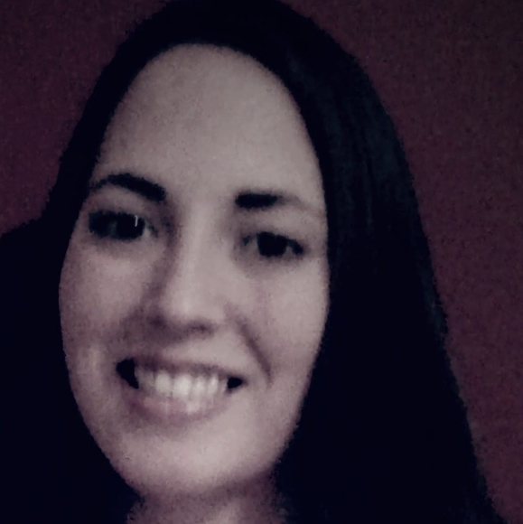 Profile Picture of Madolyn Eskine (@maddieblake10) on Poshmark